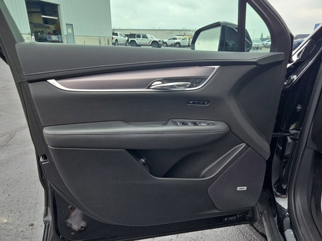 Used 2024 Cadillac XT6 Luxury w/ LPO, Floor Liner Package AWD/4WD image 19