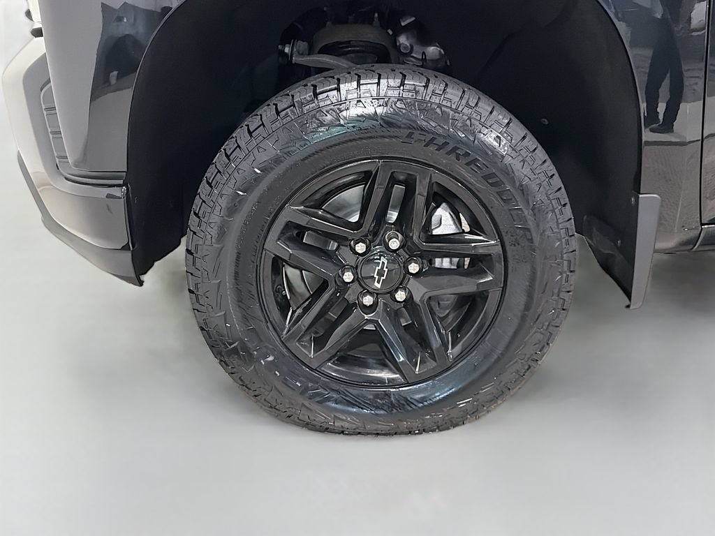 Used 2021 Chevrolet Silverado 1500 Custom Trail Boss w/ Midnight Edition AWD/4WD image 29