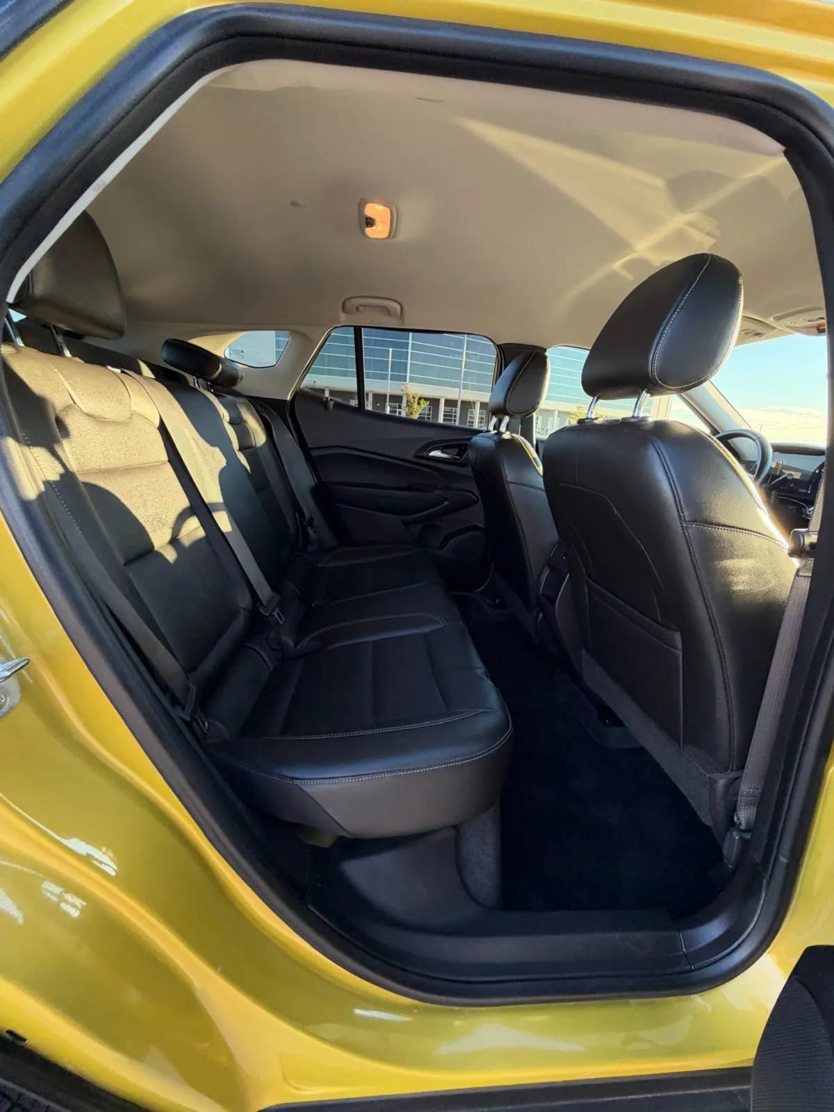 Used 2025 Chevrolet Trax ACTIV w/ Driver Confidence Package FWD image 19