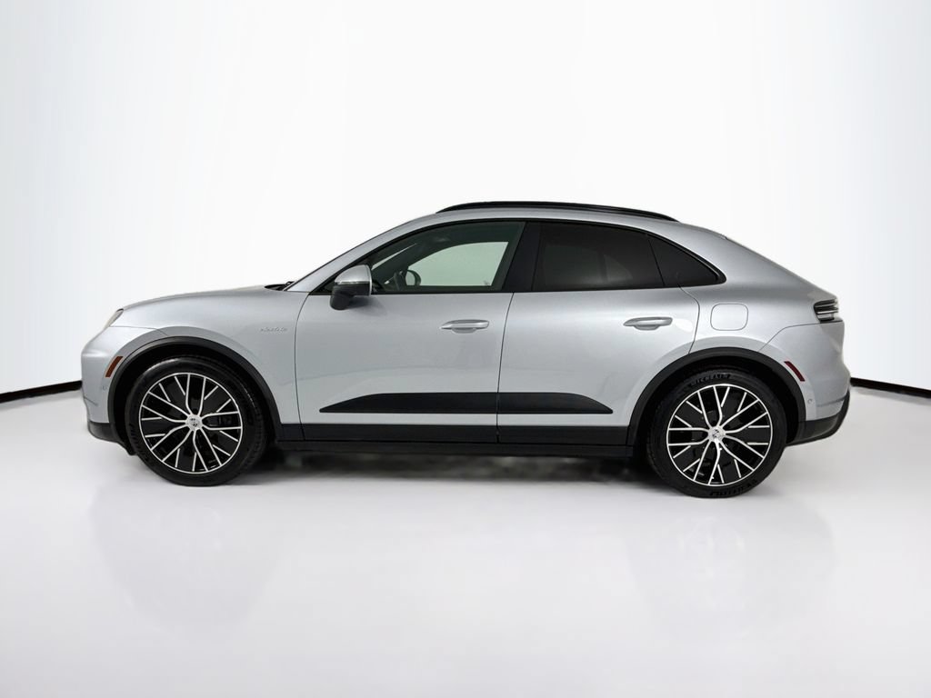 Certified 2025 Porsche Macan Electric RWD image 2