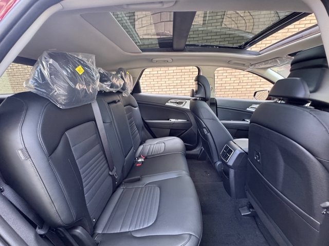 New 2025 Kia Sportage SX AWD/4WD image 27