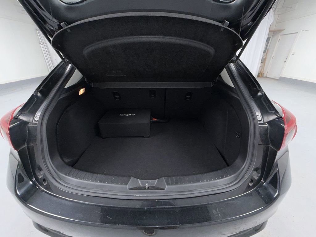 Used 2017 MAZDA MAZDA3 Grand Touring w/ Premium Equipment Package FWD image 16