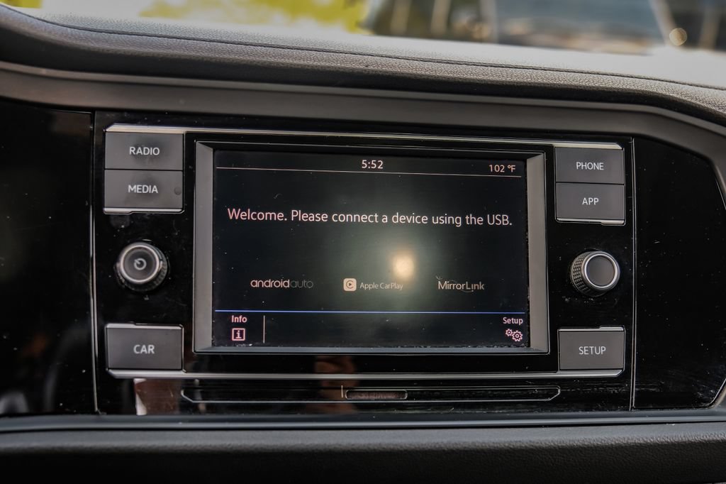 Used 2019 Volkswagen Jetta R-Line FWD image 38