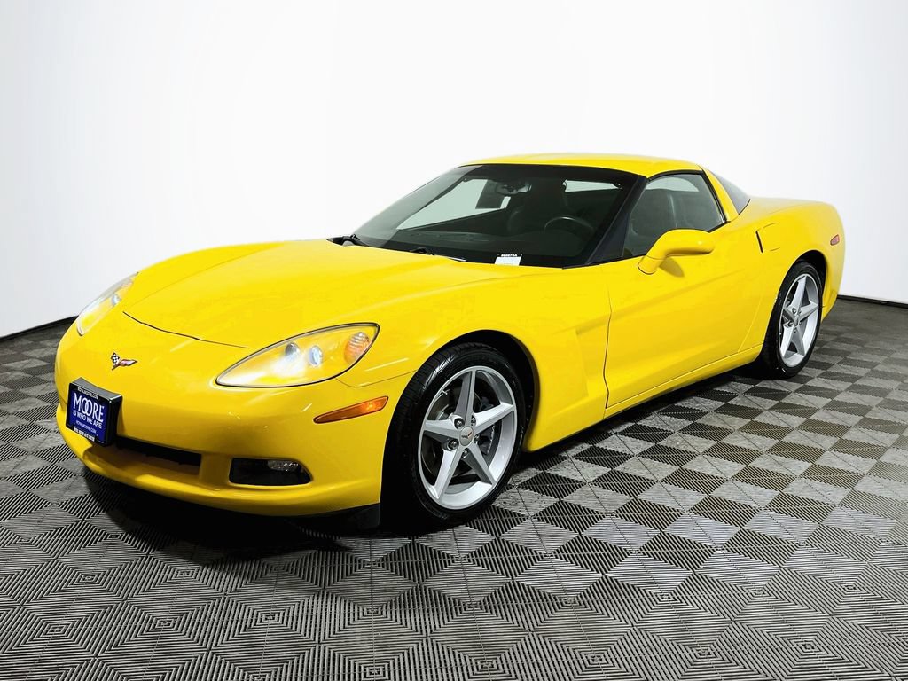 Used 2013 Chevrolet Corvette Coupe RWD image 3