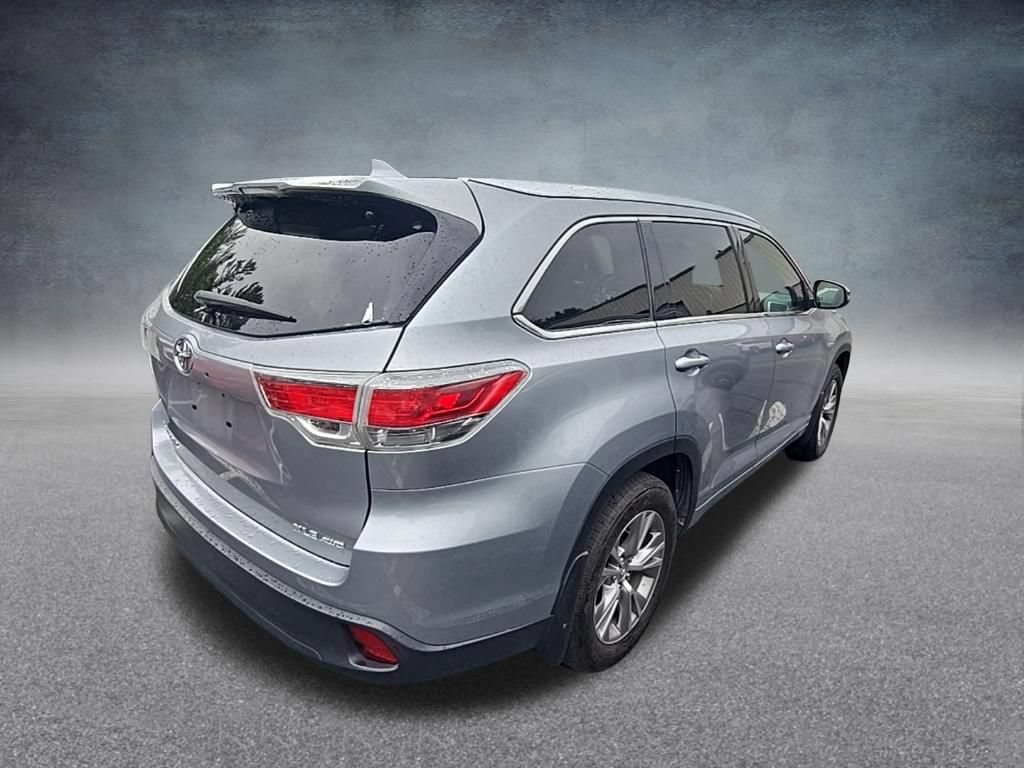 Used 2015 Toyota Highlander XLE AWD/4WD image 8