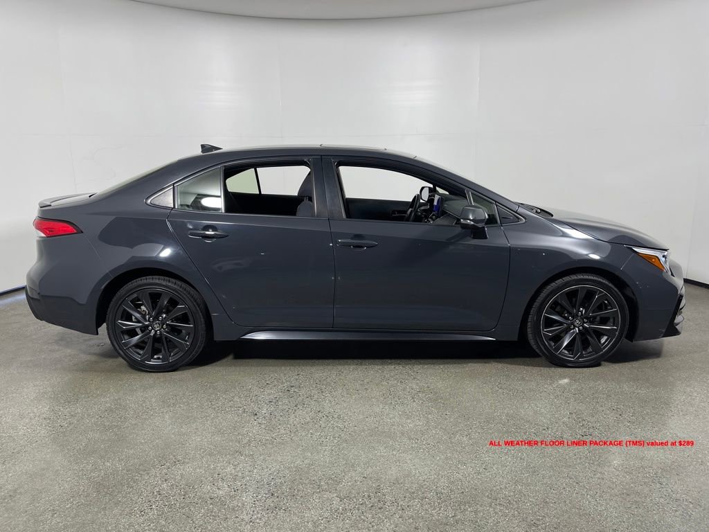Used 2023 Toyota Corolla SE w/ SE Premium Package image 2