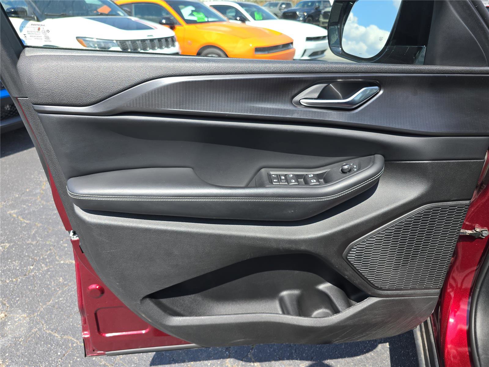 Used 2023 Jeep Grand Cherokee Altitude image 18