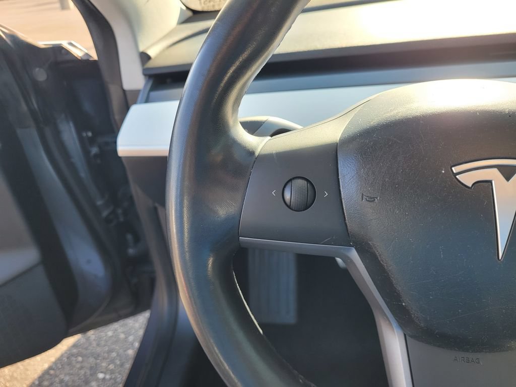 Used 2018 Tesla Model 3 Mid Range RWD image 21