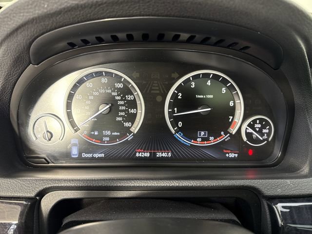 Used 2013 BMW 550i Gran Turismo xDrive image 16
