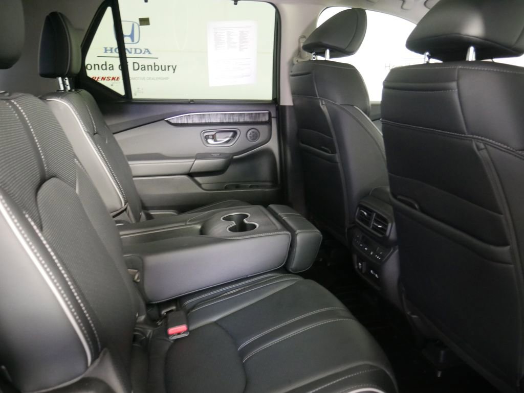 Used 2023 Honda Pilot Elite image 9