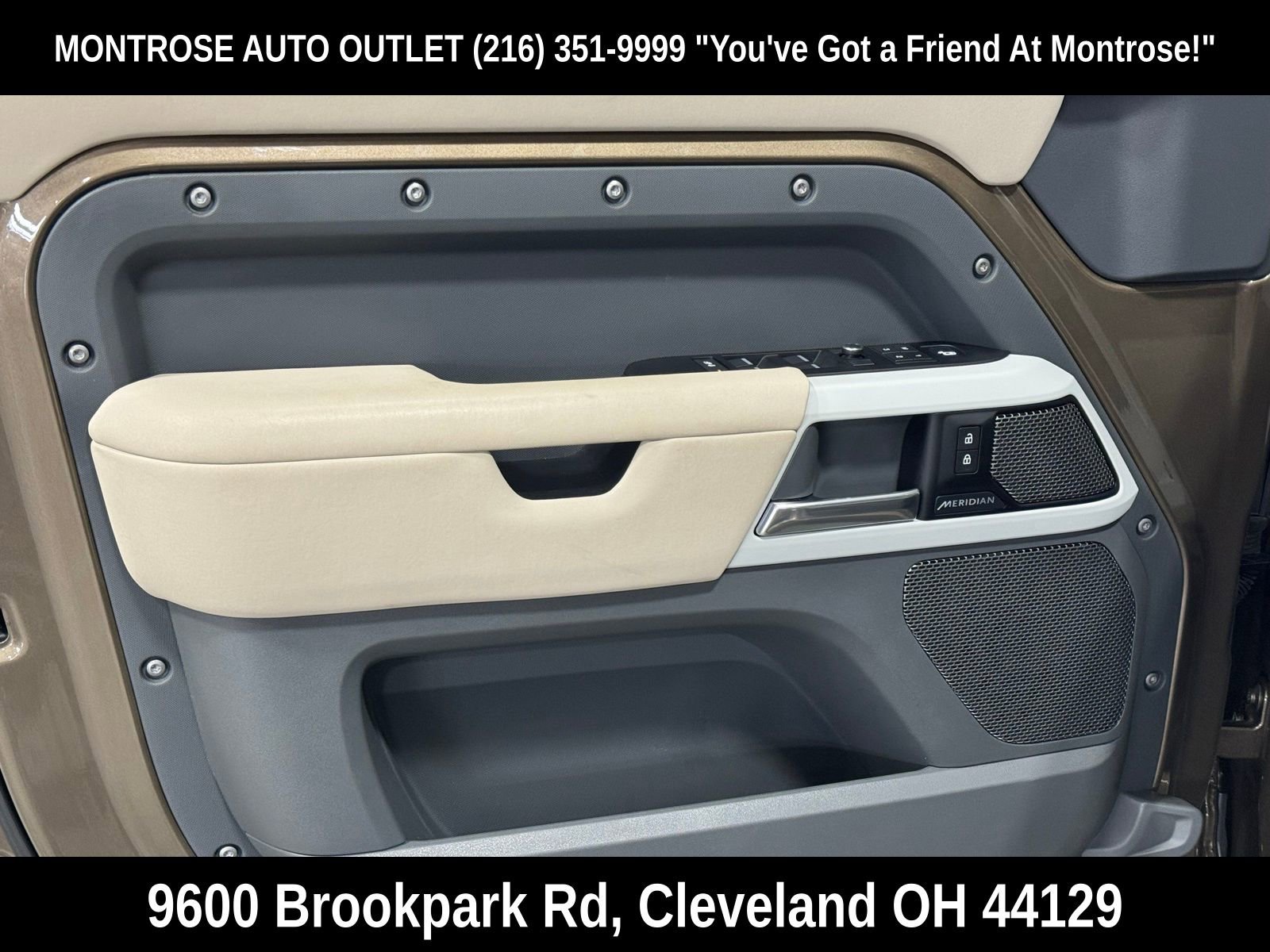 Used 2020 Land Rover Defender 110 First Edition image 11