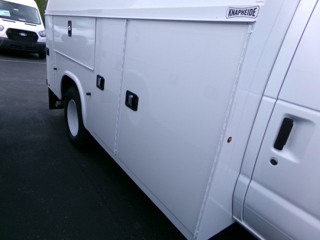 New 2027 Ford E-350 and Econoline 350 Super Duty w/ Power Equipment Group RWD image 4