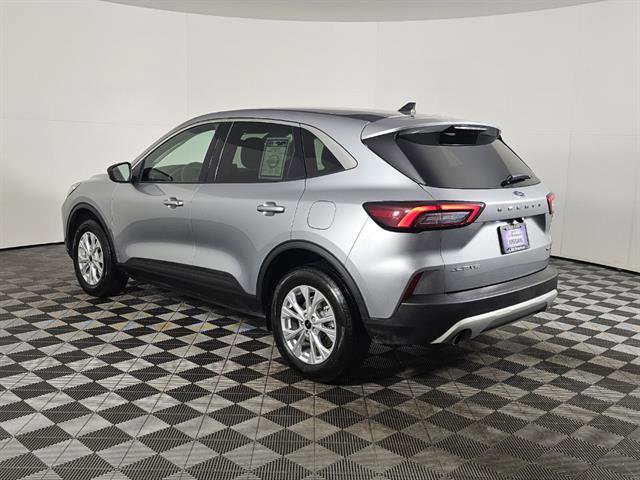 Used 2024 Ford Escape Active AWD/4WD image 7