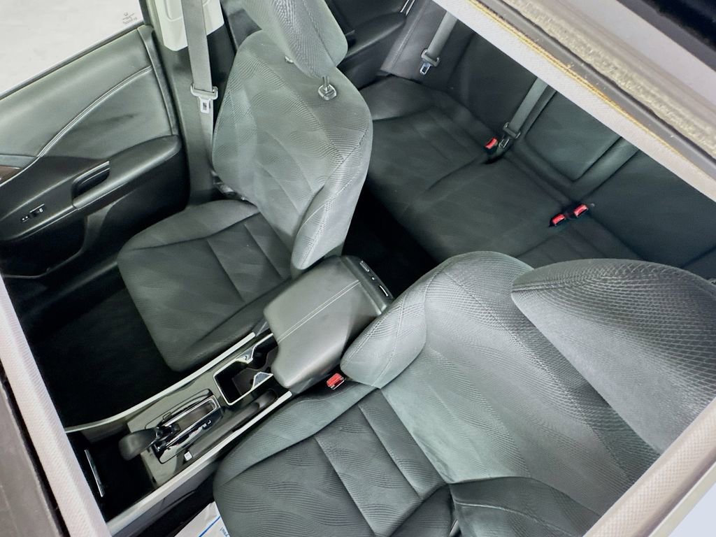 Used 2017 Honda Accord EX image 25