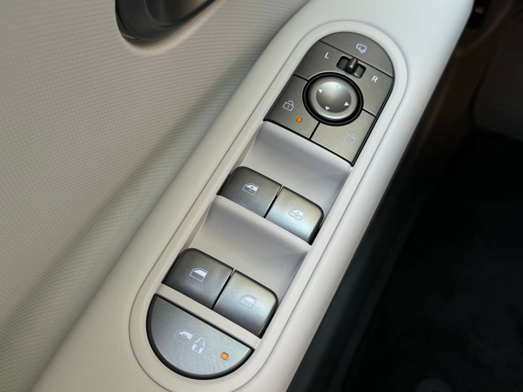 New 2025 Hyundai Ioniq 5 SEL RWD image 22