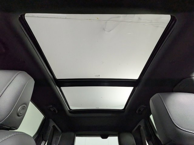 Certified 2025 Cadillac XT5 Premium Luxury w/ LPO, Floor Liner Package image 7