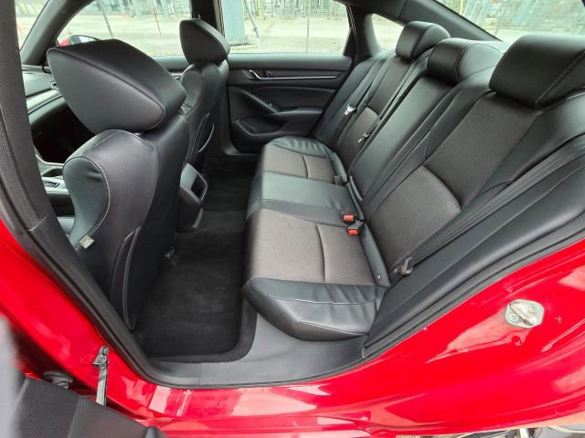 Used 2018 Honda Accord Sport image 12