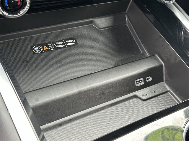 Used 2025 Chevrolet Suburban RST image 37