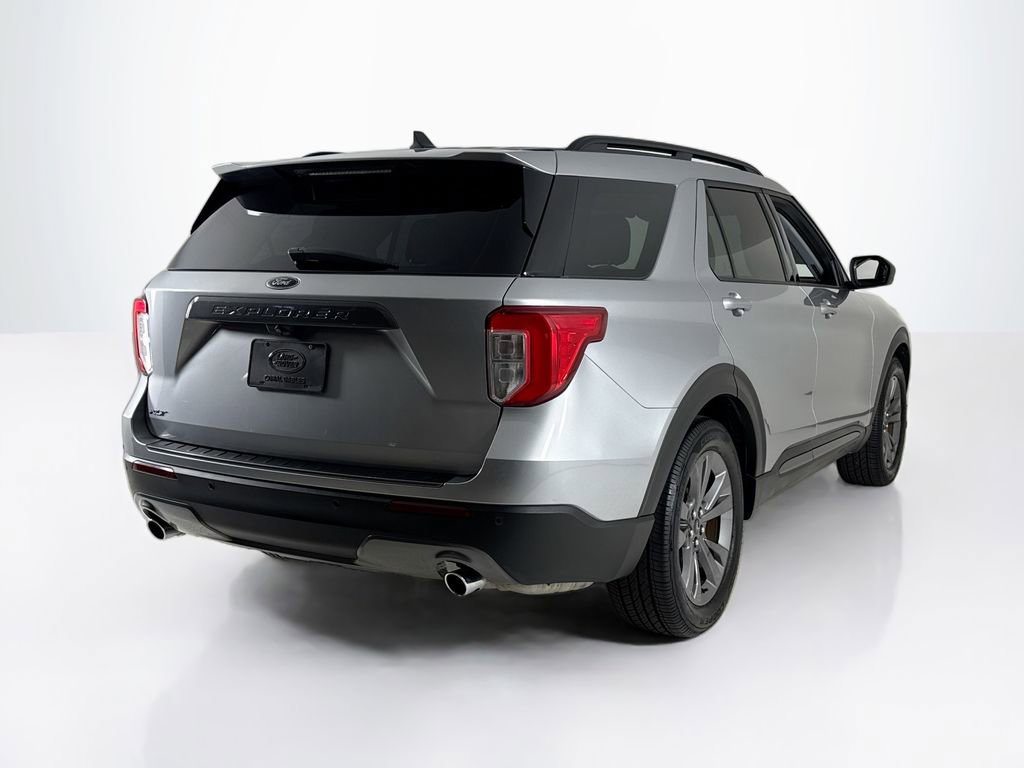 Used 2021 Ford Explorer XLT w/ Equipment Group 202A image 5