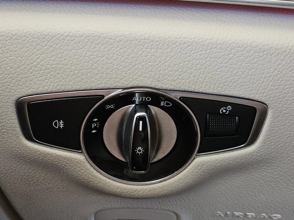 Used 2019 Mercedes-Benz E 300 4MATIC image 21
