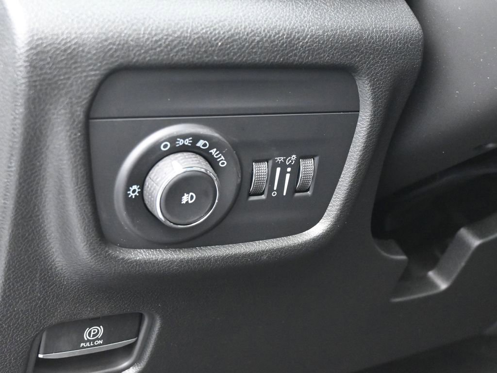 New 2026 Jeep Grand Cherokee Limited w/ Limited Altitude Package RWD image 15