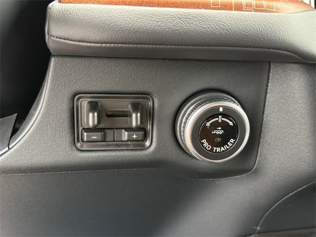 New 2025 Lincoln Navigator Black Label image 42