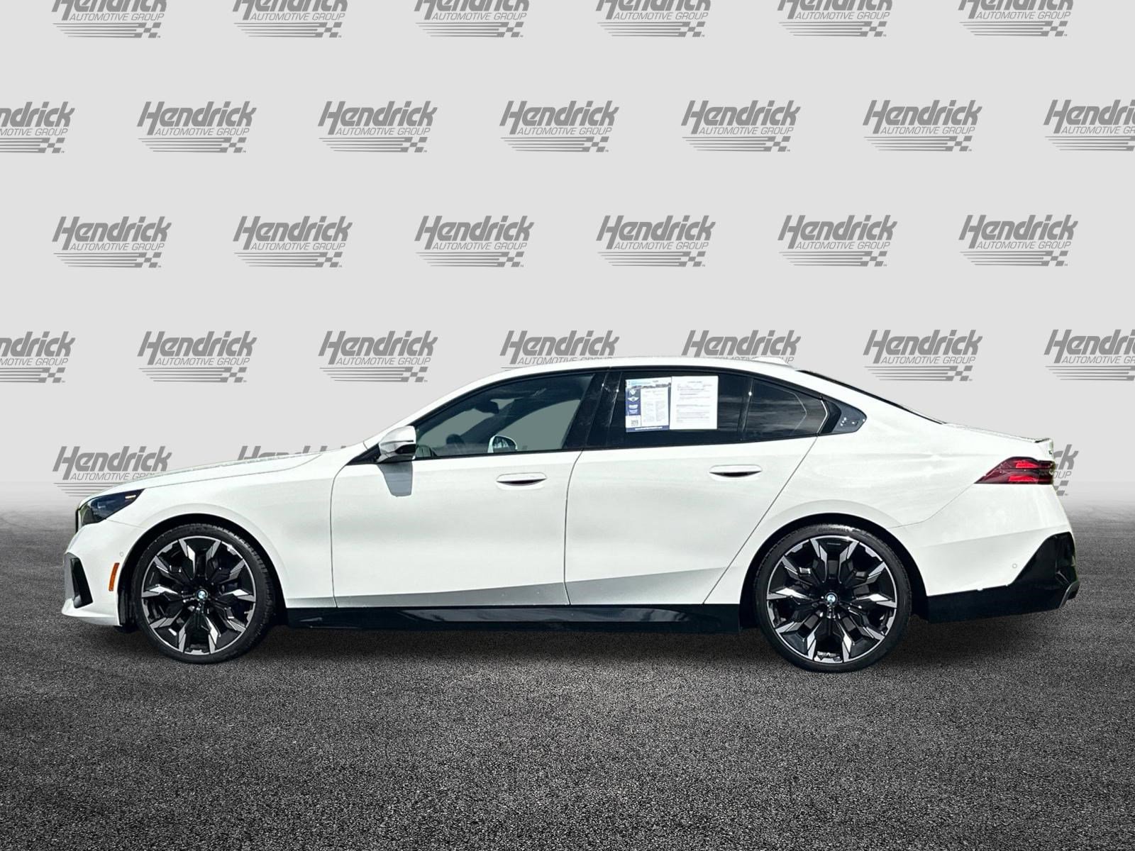 Used 2026 BMW 540i xDrive w/ M Sport Package AWD/4WD image 8