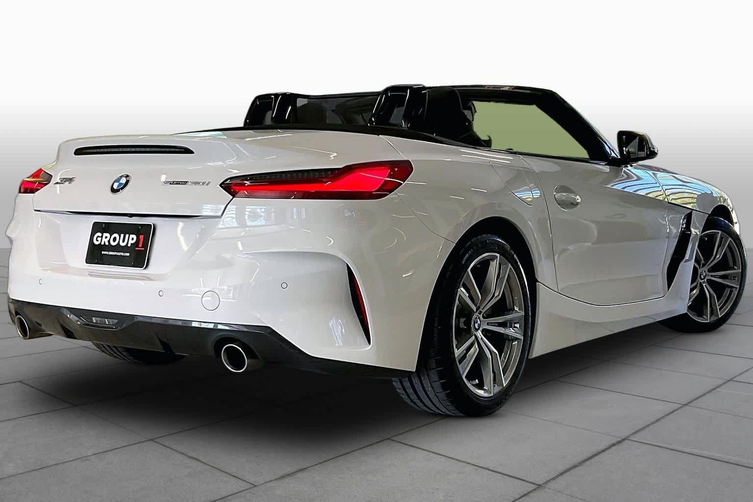Used 2023 BMW Z4 sDrive30i w/ Convenience Package RWD image 12