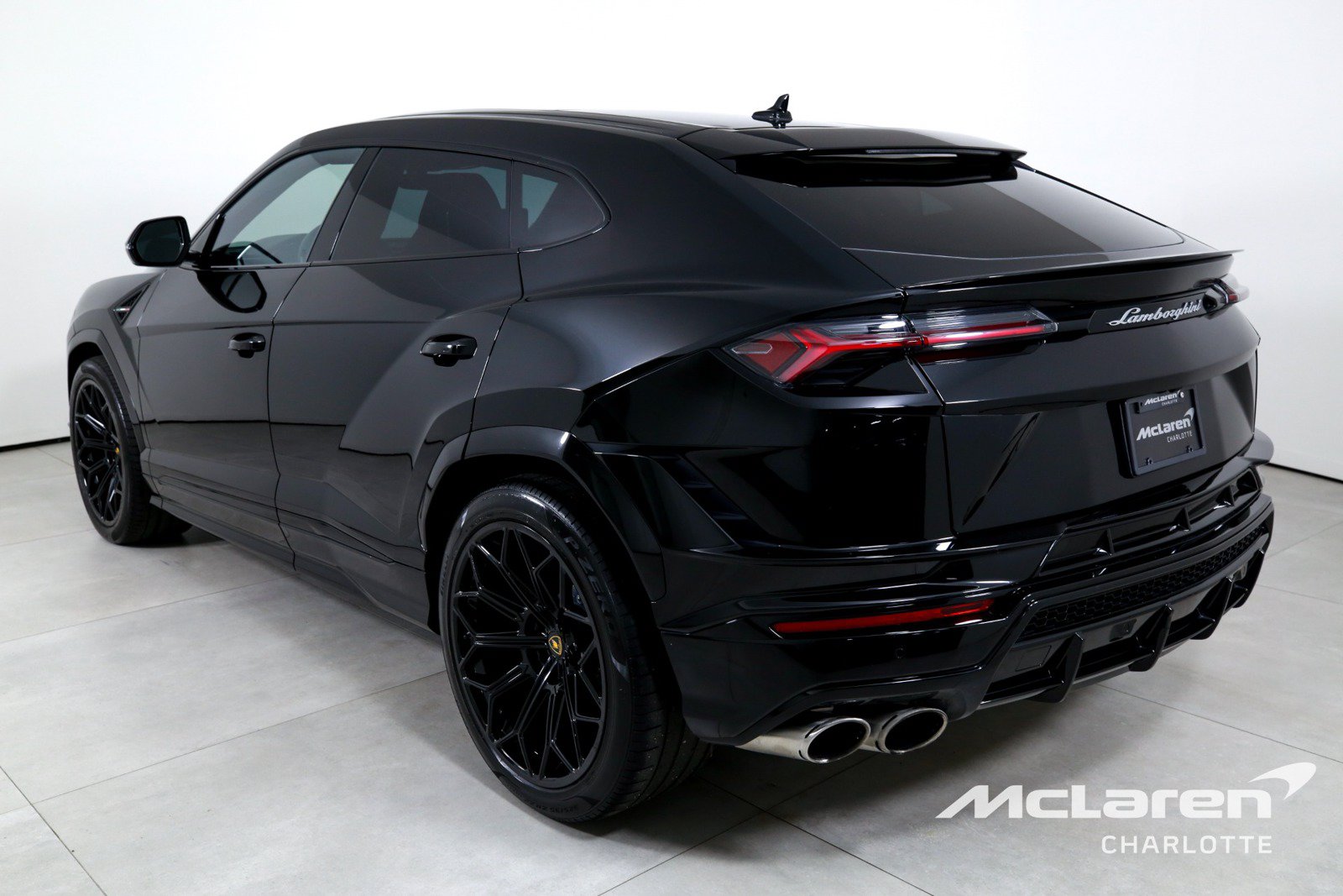 Used 2023 Lamborghini Urus S AWD/4WD image 6