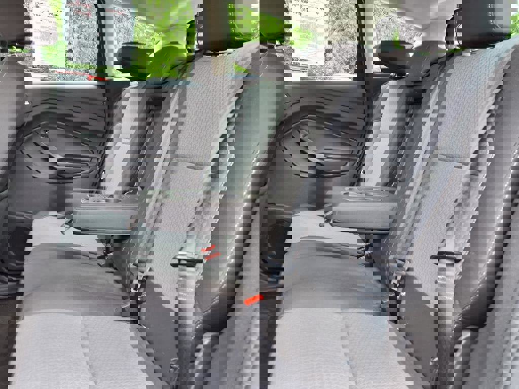 Used 2017 Ford C-MAX Energi SE image 22