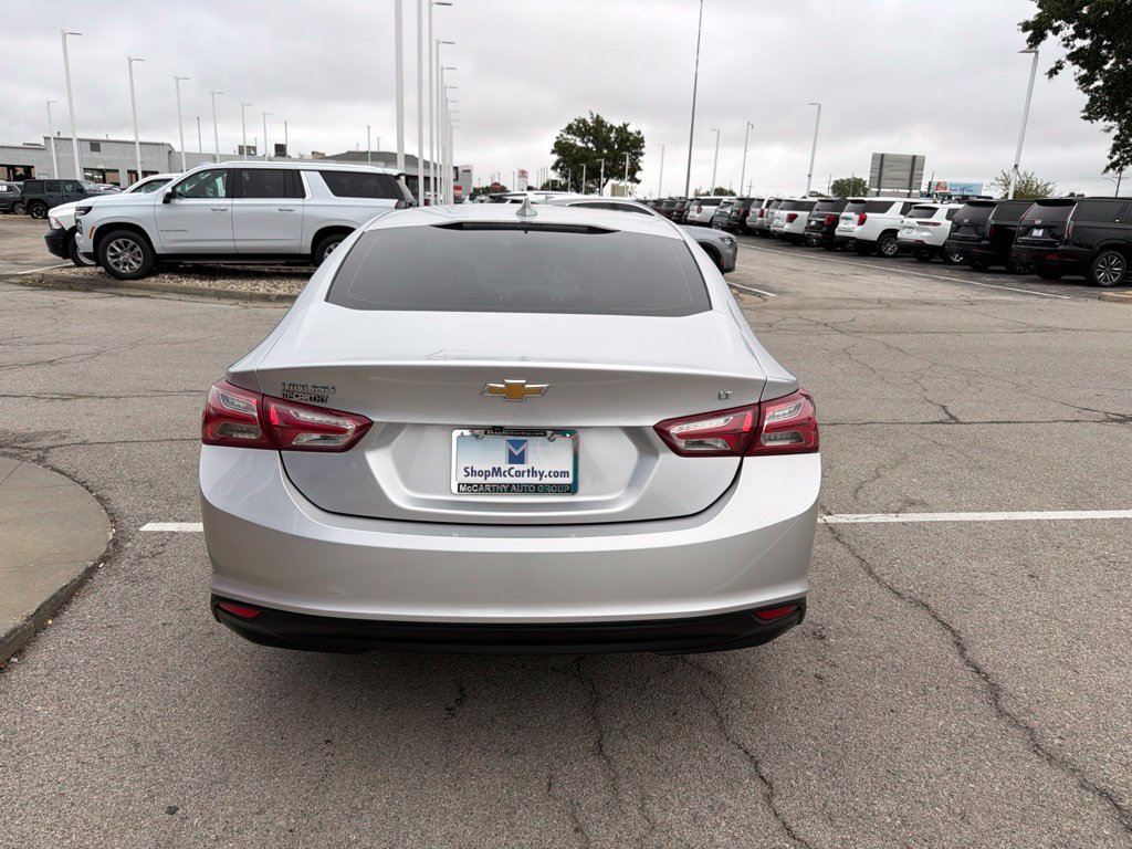 Used 2021 Chevrolet Malibu LT FWD image 4