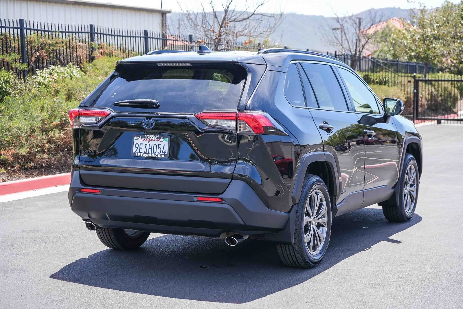 Certified 2023 Toyota RAV4 XLE Premium AWD/4WD image 7