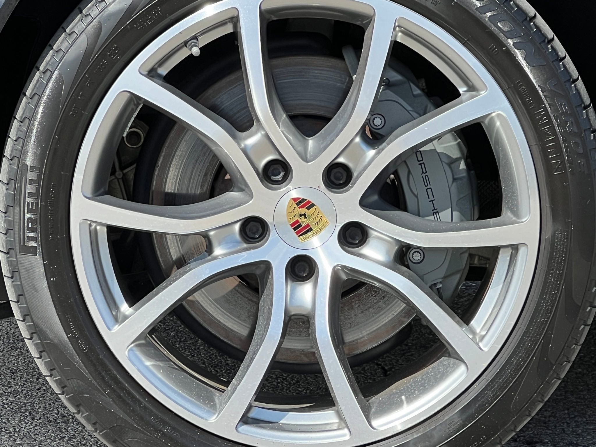 Used 2021 Porsche Cayenne S image 16