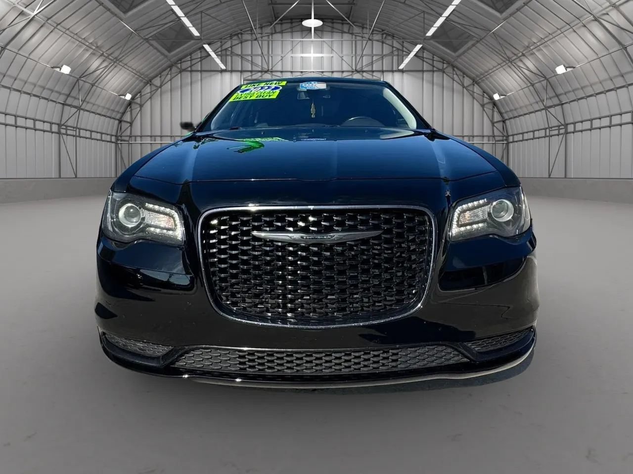 Used 2022 Chrysler 300 Touring w/ Sport Appearance Package RWD image 2