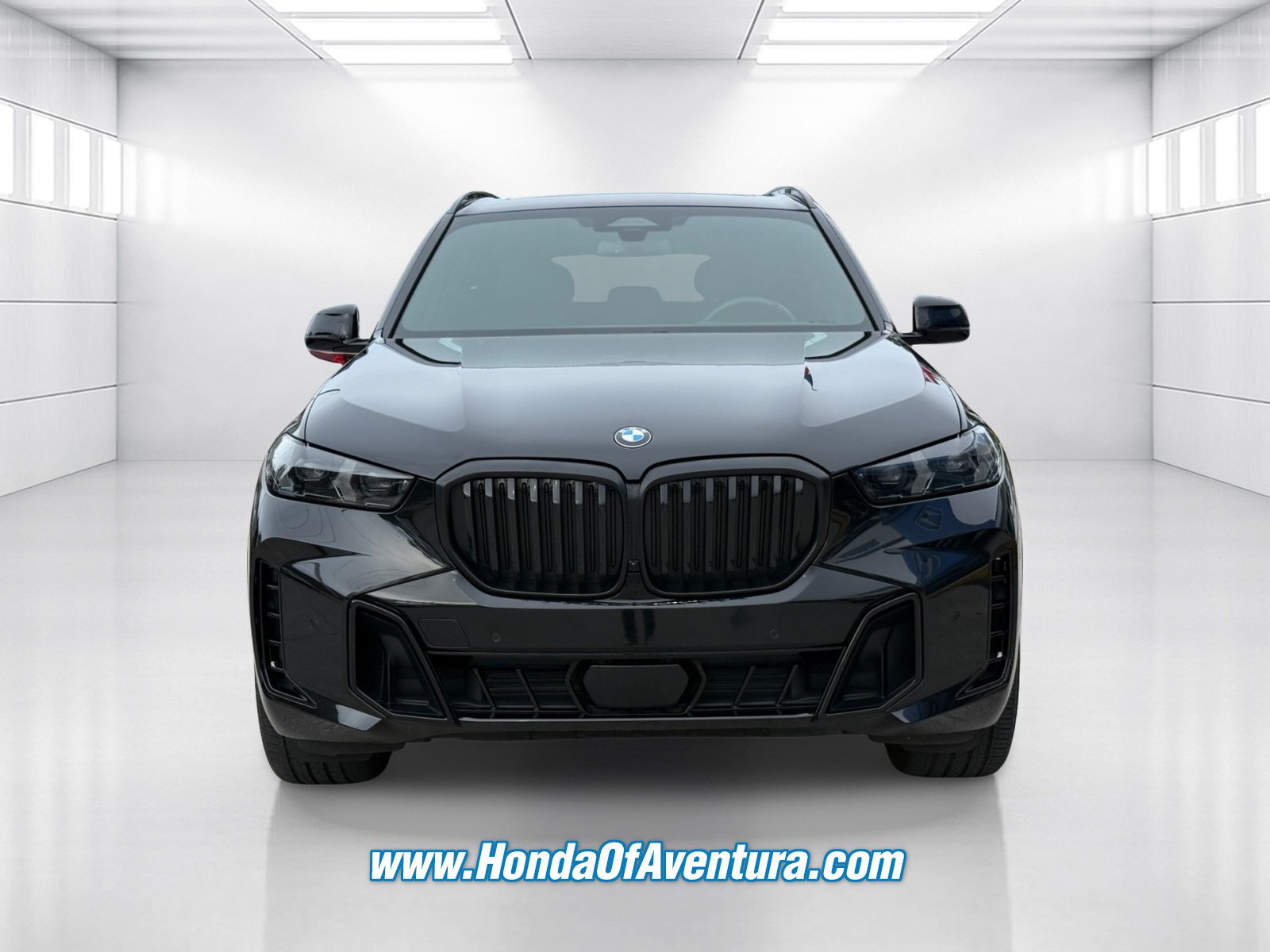 Used 2024 BMW X5 sDrive40i w/ M Sport Package RWD image 2