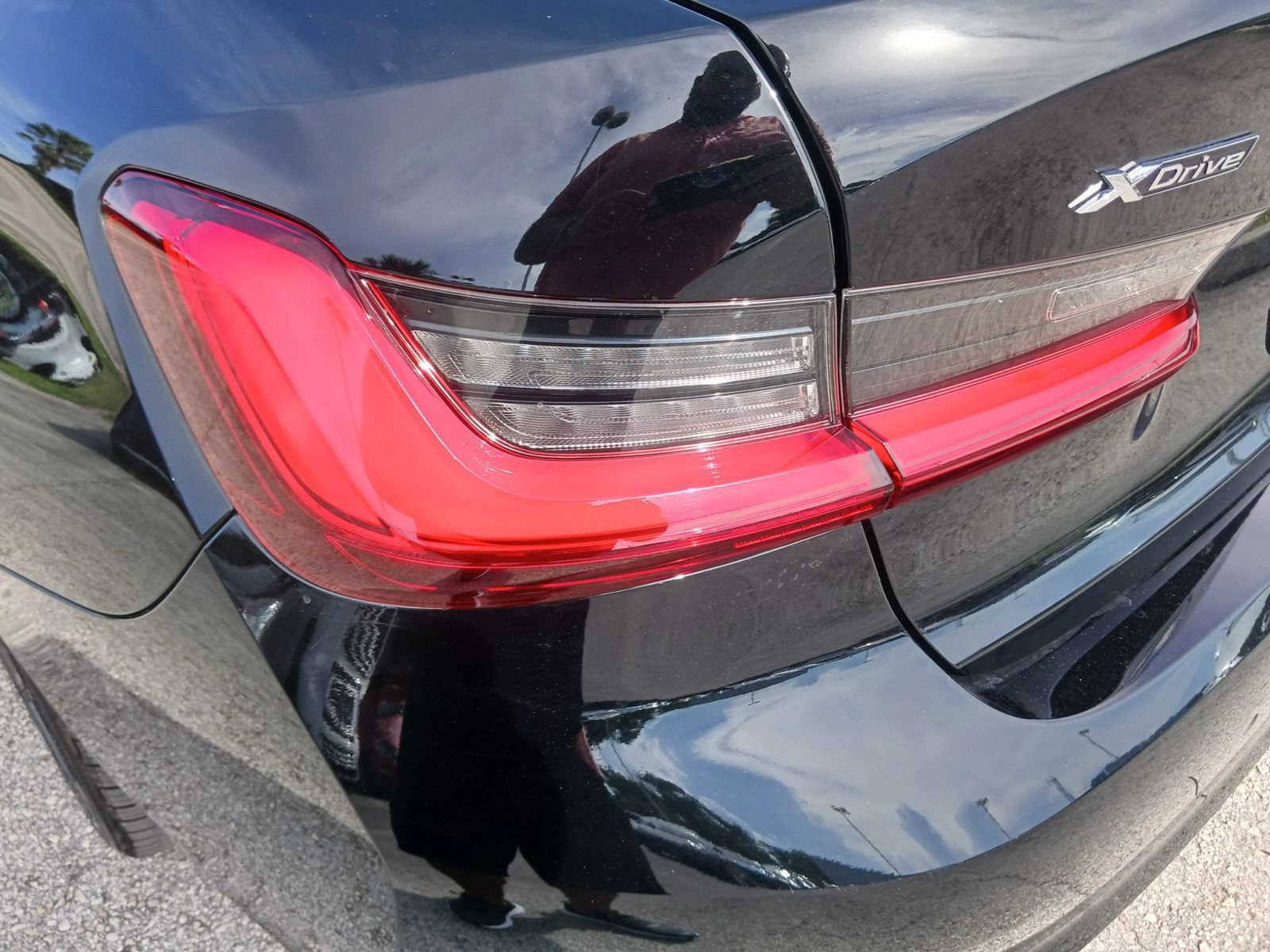 Used 2019 BMW 330i xDrive Sedan w/ Premium Package AWD/4WD image 14