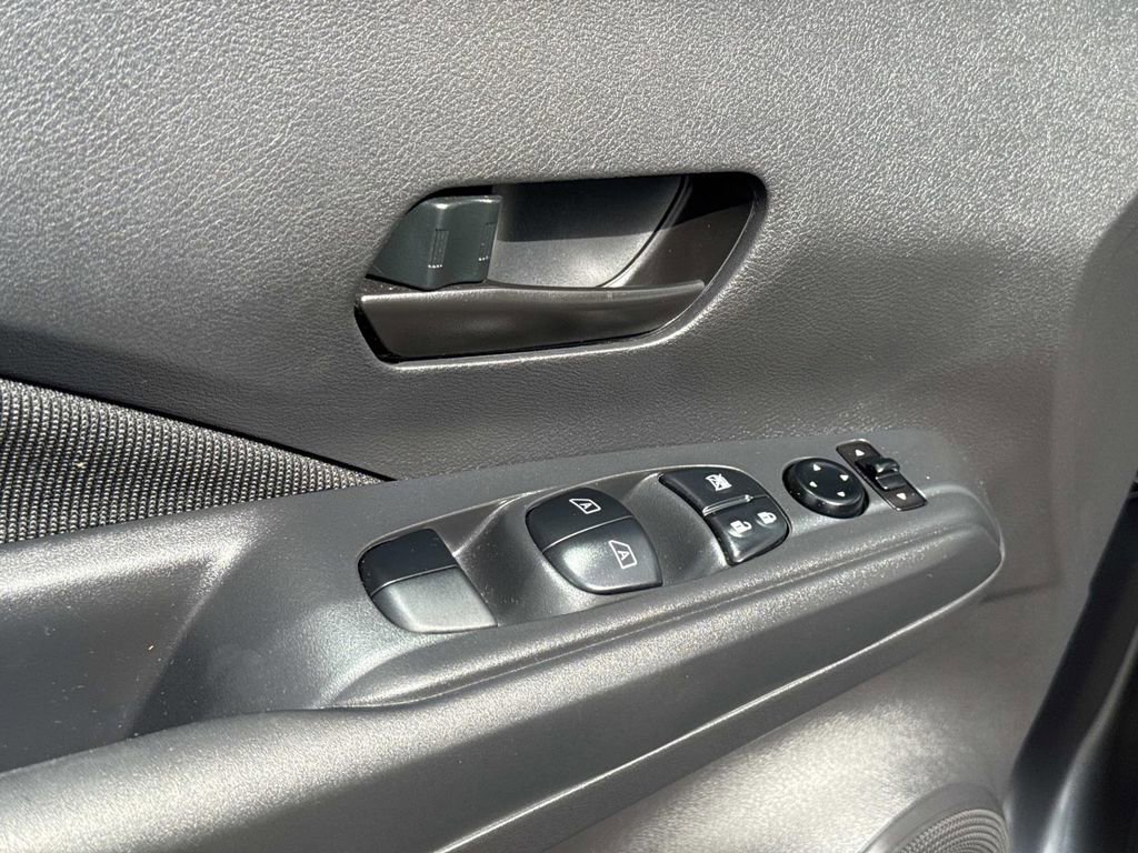 Certified 2025 Nissan Kicks Play S FWD image 18