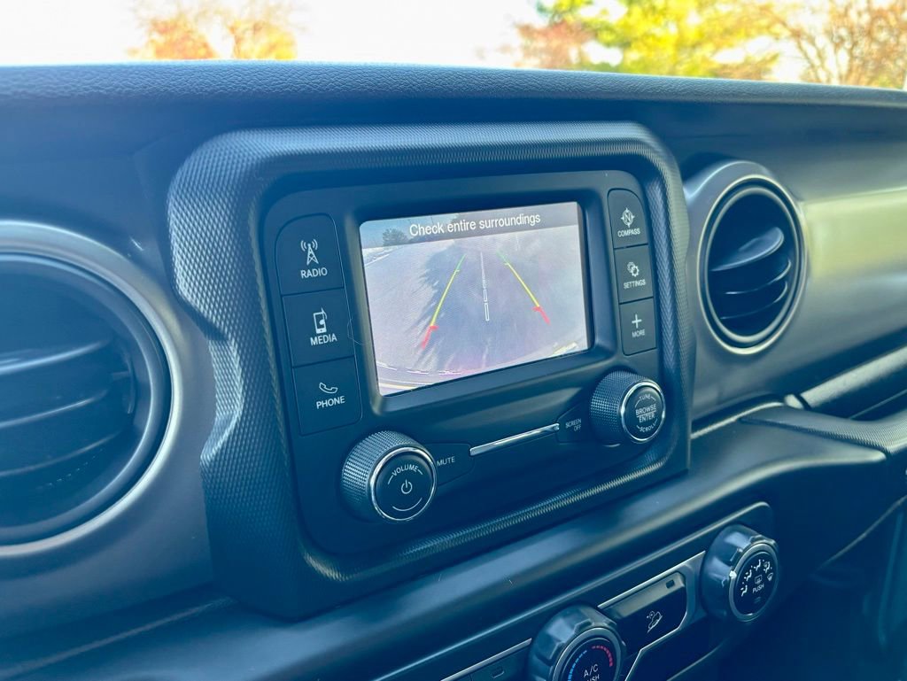 Used 2018 Jeep Wrangler Unlimited Sport image 31