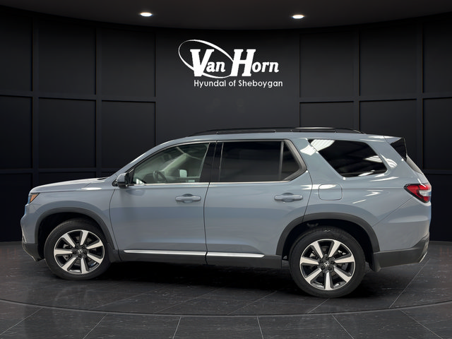 Used 2024 Honda Pilot Touring image 3