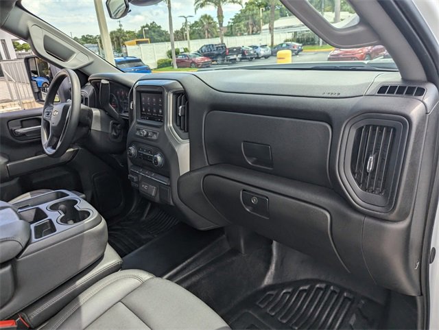 Used 2025 Chevrolet Silverado 2500 W/T image 14