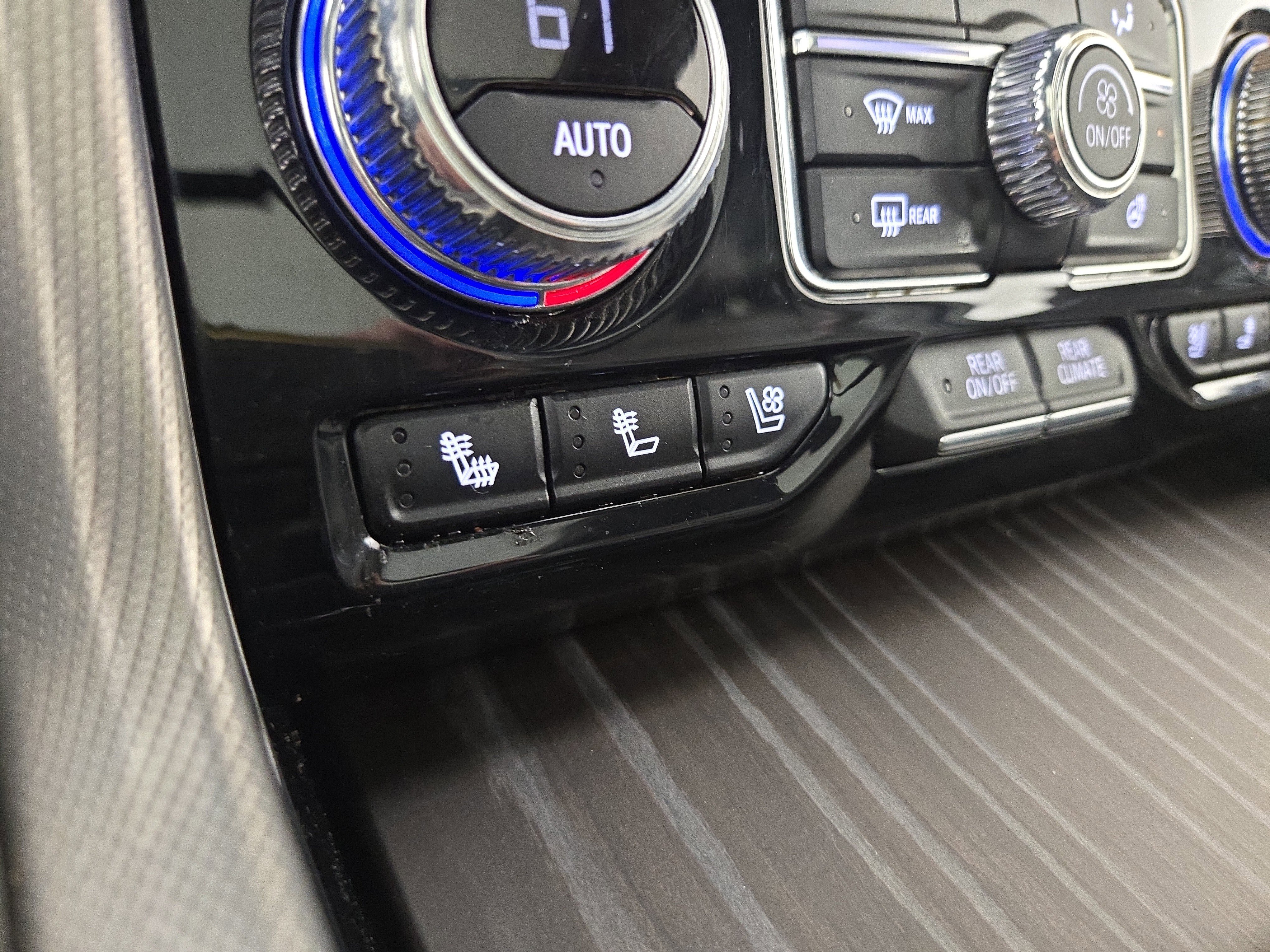 Certified 2023 GMC Yukon Denali w/ Advanced Technology Package image 29