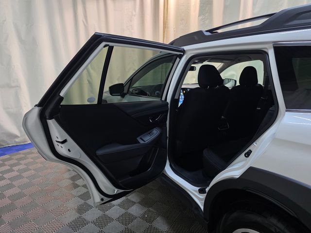 Certified 2025 Subaru Outback Premium image 26