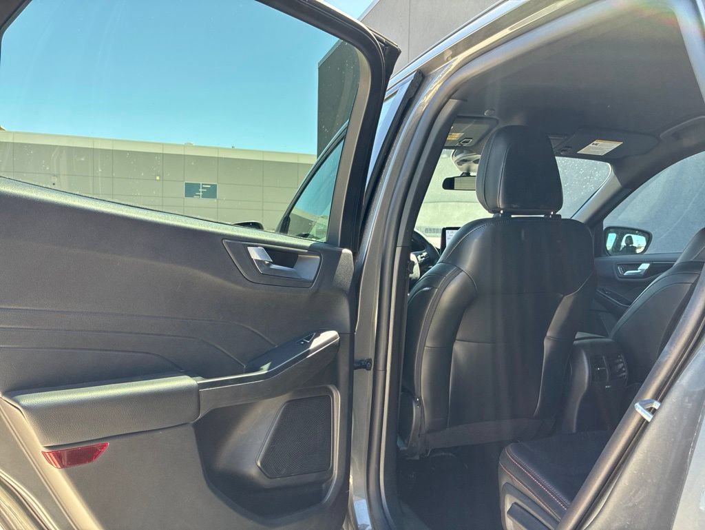 Used 2025 Ford Escape ST-Line AWD/4WD image 10
