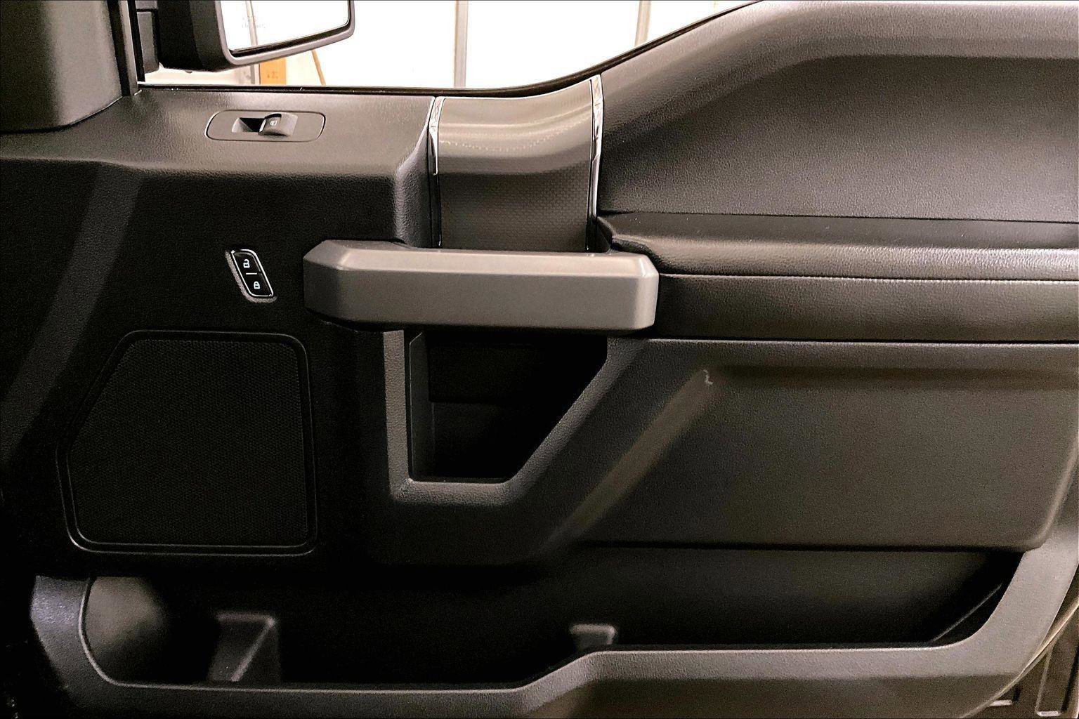 Used 2016 Ford F150 XLT w/ Equipment Group 302A Luxury image 23