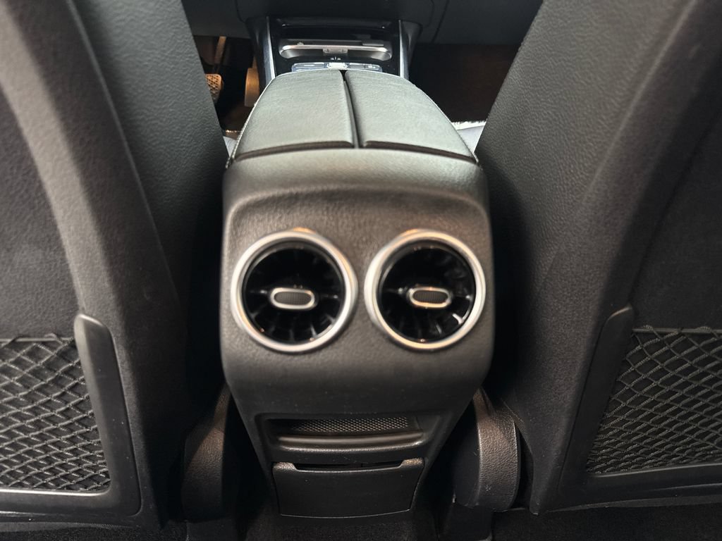 Used 2025 Mercedes-Benz GLB 250 4MATIC image 68