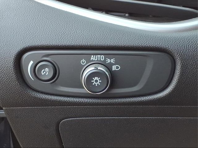 Used 2022 Chevrolet Malibu RS image 17