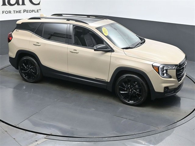 Used 2023 GMC Terrain SLT w/ Elevation Edition image 37