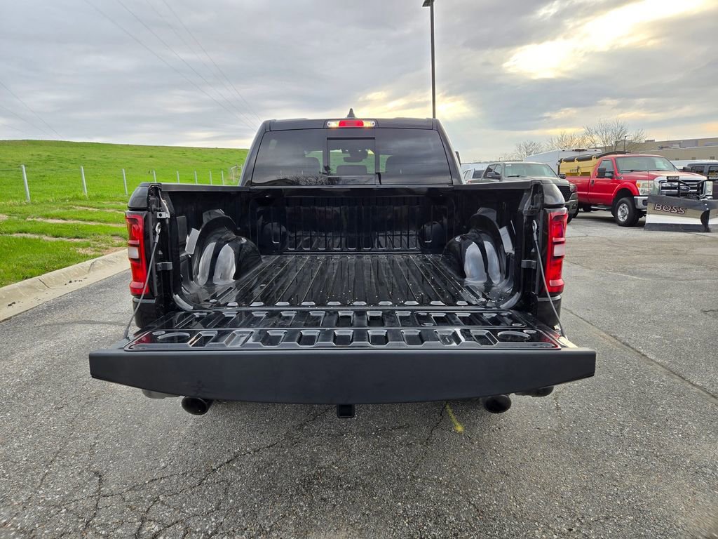 Used 2025 RAM 1500 Laramie w/ Night Edition AWD/4WD image 34