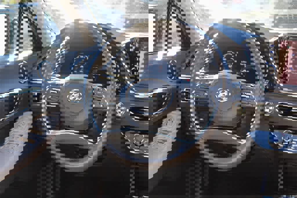 Certified 2023 Hyundai Sonata SEL w/ Convenience Package image 19