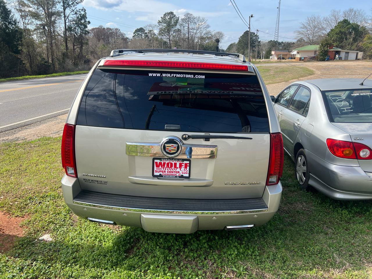 Used 2014 Cadillac Escalade Platinum AWD/4WD image 6